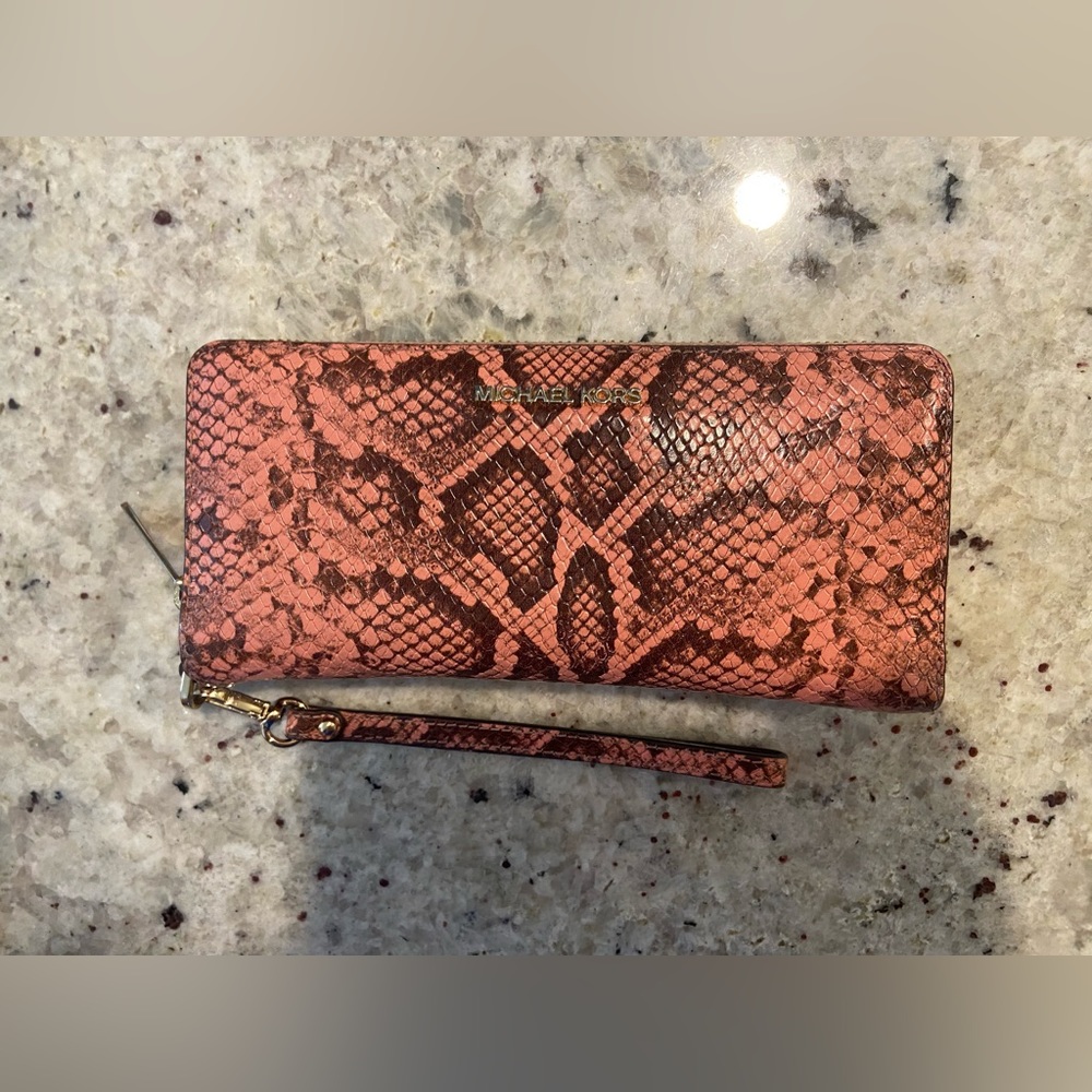 Michael Kors Wristlet Wallet EUC